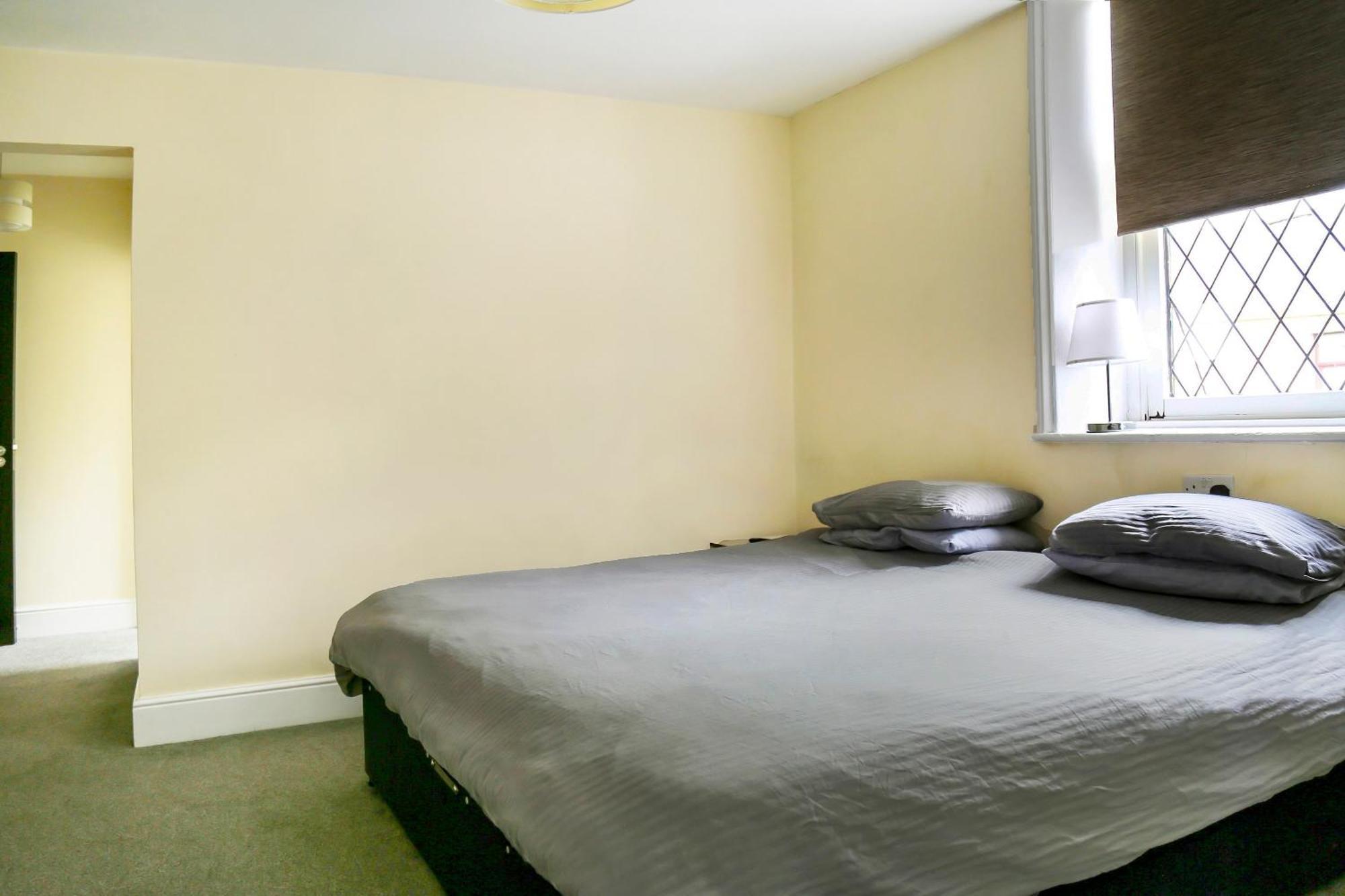 Oyo Castle Hotel, Accrington Dış mekan fotoğraf