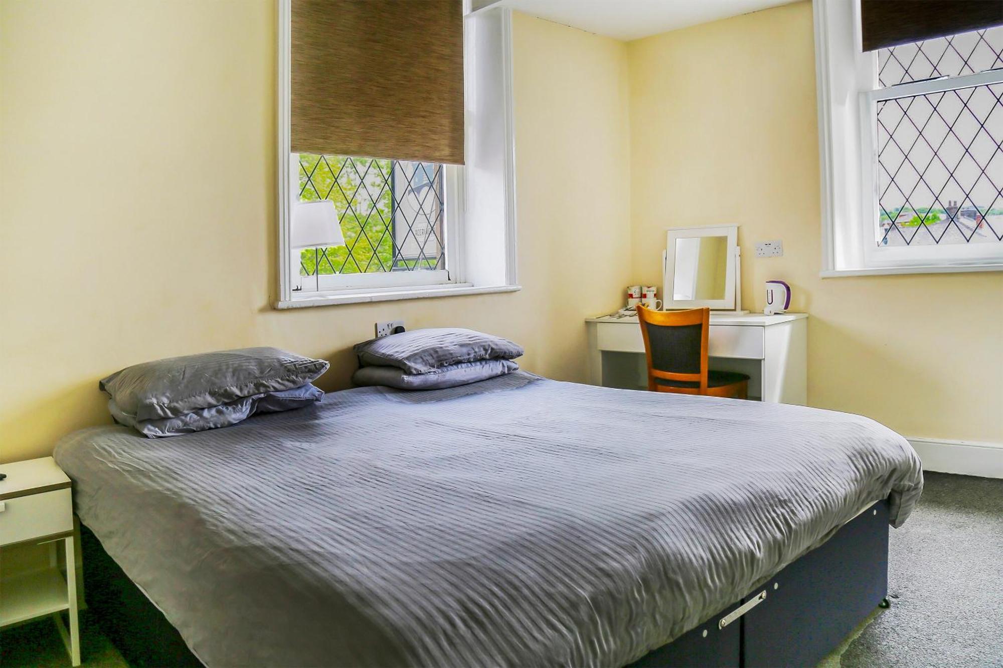 Oyo Castle Hotel, Accrington Dış mekan fotoğraf